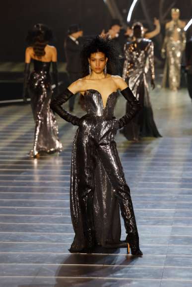 Elie Saab praznuje 45 let mode v Savdski Arabiji z revijo in zvezdniškimi nastopi