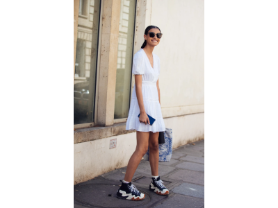 Converse superge in obleke v 5 novih retro oblačilih poleti 2024.